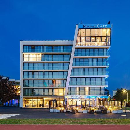 Ultra Marine By Zdrojowa Hotel Kolobrzeg Exterior photo