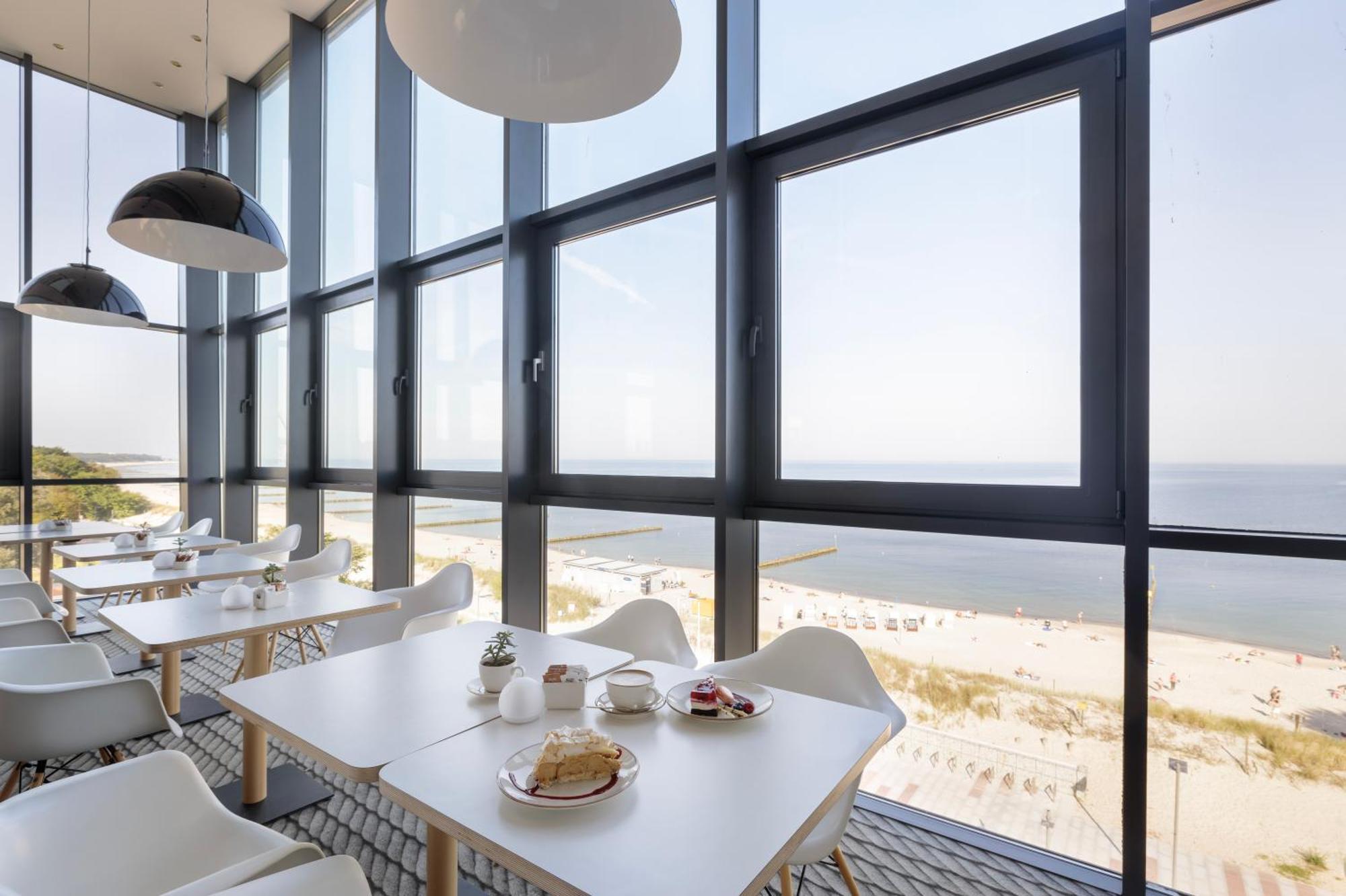 Ultra Marine By Zdrojowa Hotel Kolobrzeg Exterior photo